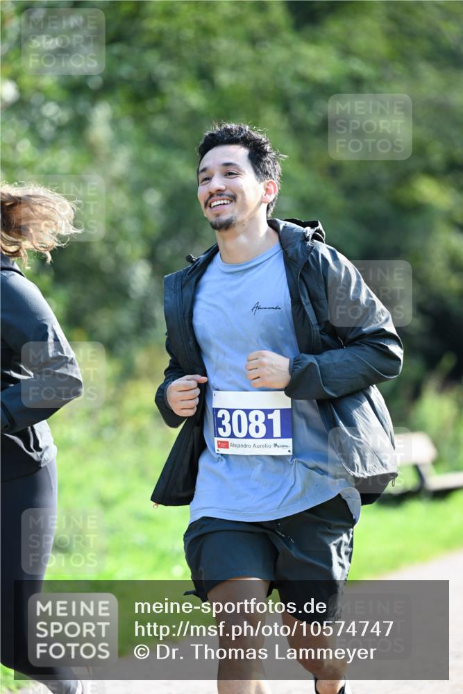 27.09.2026 - 35. Volkslauf durch das schöne Alstertal Dr. Thomas Lammeyer http://msf.ph/oto/10574747 27.09.2026 11:34:25 Laufen 3081 meine-sportfotos.de
