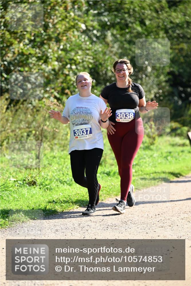 27.09.2026 - 35. Volkslauf durch das schöne Alstertal Dr. Thomas Lammeyer http://msf.ph/oto/10574853 27.09.2026 11:35:13 Laufen 3037, 3038 meine-sportfotos.de