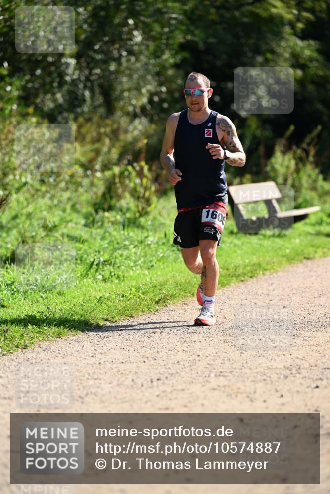 27.09.2026 - 35. Volkslauf durch das schöne Alstertal Dr. Thomas Lammeyer http://msf.ph/oto/10574887 27.09.2026 11:35:24 Laufen 1600 meine-sportfotos.de