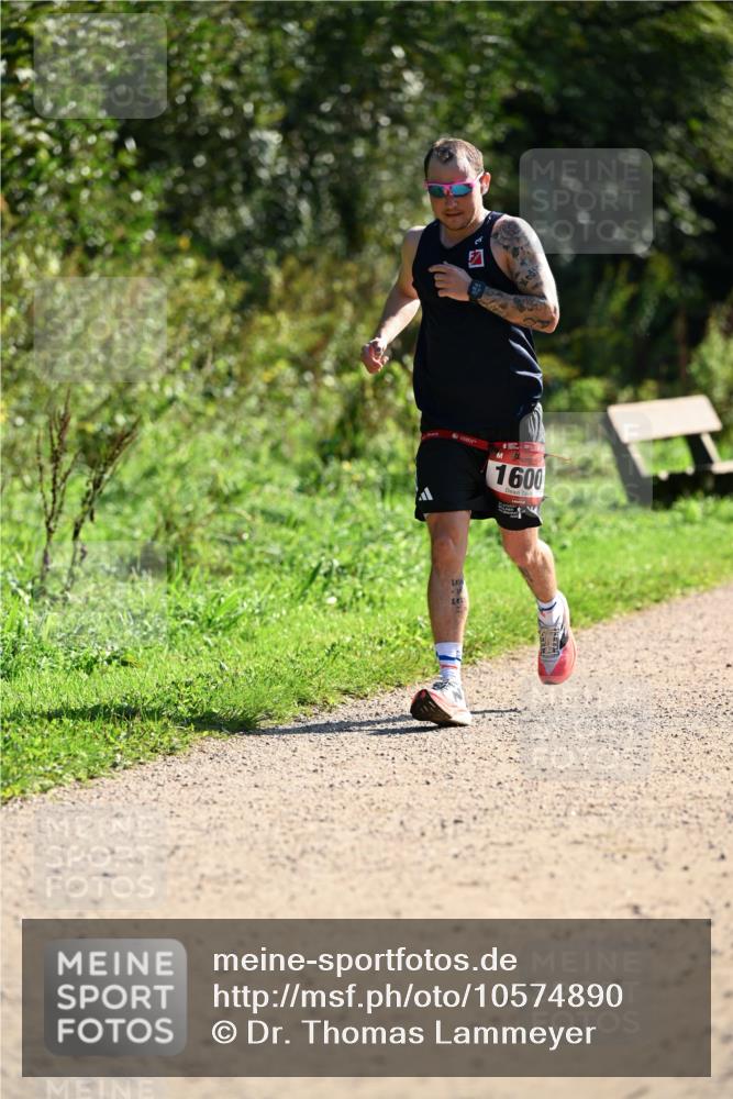 27.09.2026 - 35. Volkslauf durch das schöne Alstertal Dr. Thomas Lammeyer http://msf.ph/oto/10574890 27.09.2026 11:35:25 Laufen 1600, 17 meine-sportfotos.de