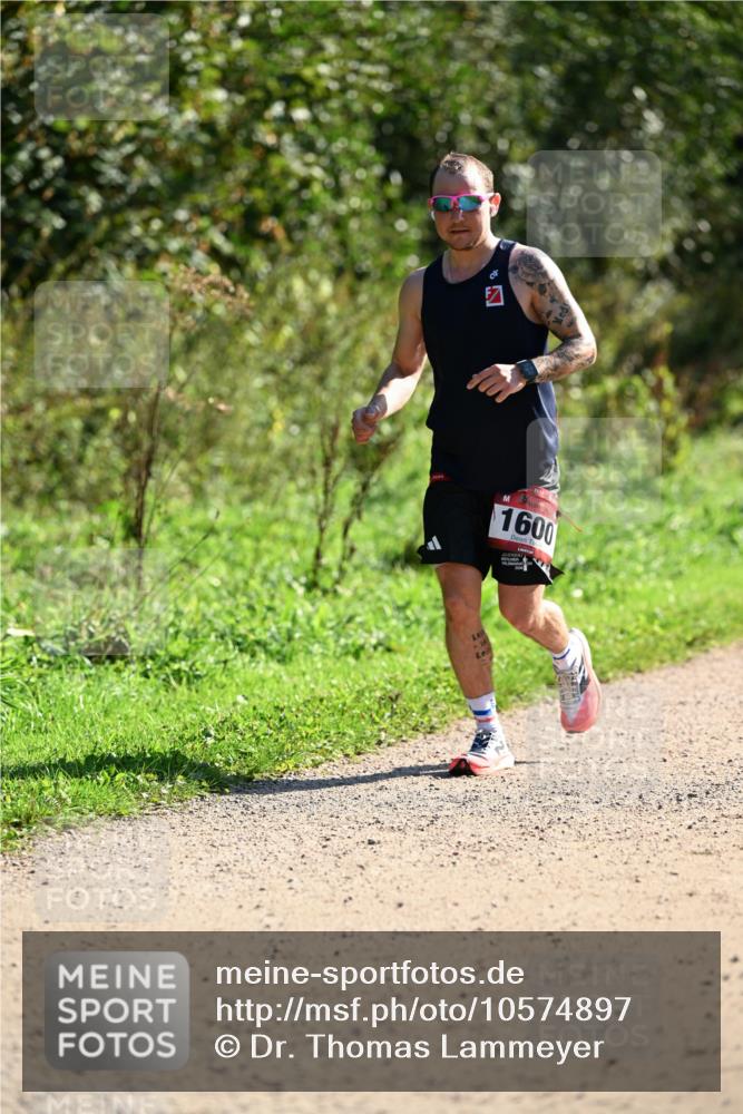 27.09.2026 - 35. Volkslauf durch das schöne Alstertal Dr. Thomas Lammeyer http://msf.ph/oto/10574897 27.09.2026 11:35:26 Laufen 1600 meine-sportfotos.de