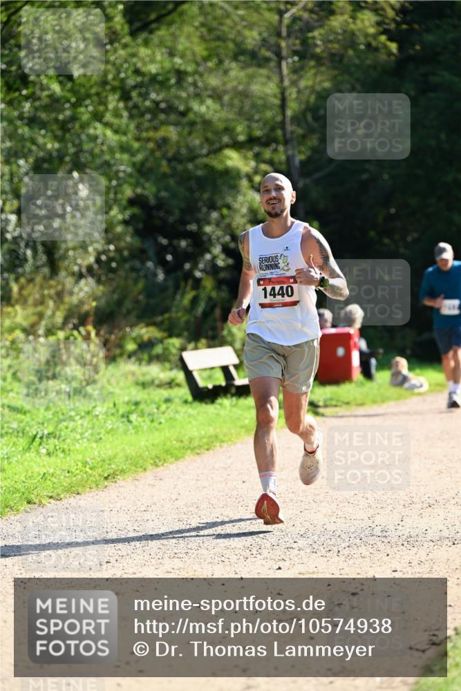 27.09.2026 - 35. Volkslauf durch das schöne Alstertal Dr. Thomas Lammeyer http://msf.ph/oto/10574938 27.09.2026 11:35:35 Laufen 1440 meine-sportfotos.de