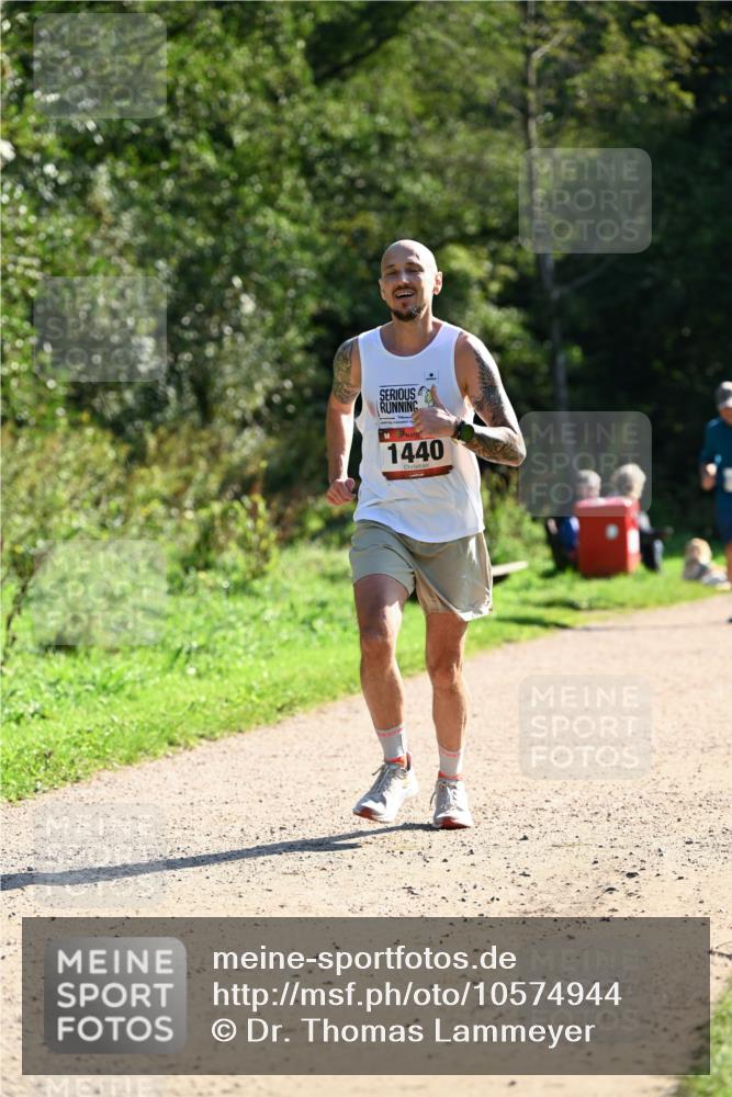 27.09.2026 - 35. Volkslauf durch das schöne Alstertal Dr. Thomas Lammeyer http://msf.ph/oto/10574944 27.09.2026 11:35:36 Laufen 1440 meine-sportfotos.de