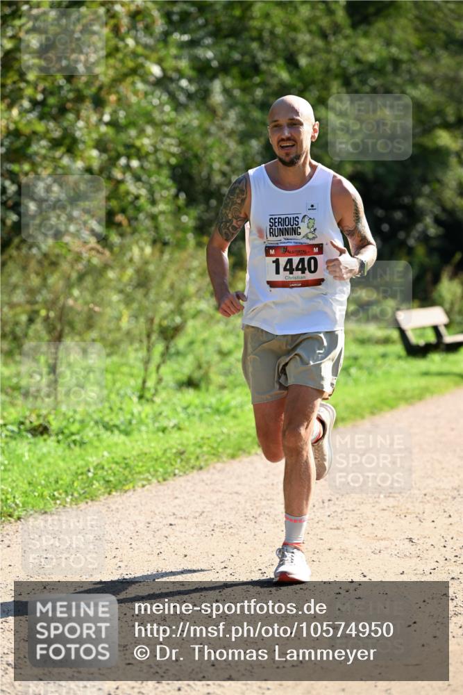 27.09.2026 - 35. Volkslauf durch das schöne Alstertal Dr. Thomas Lammeyer http://msf.ph/oto/10574950 27.09.2026 11:35:36 Laufen 1440 meine-sportfotos.de