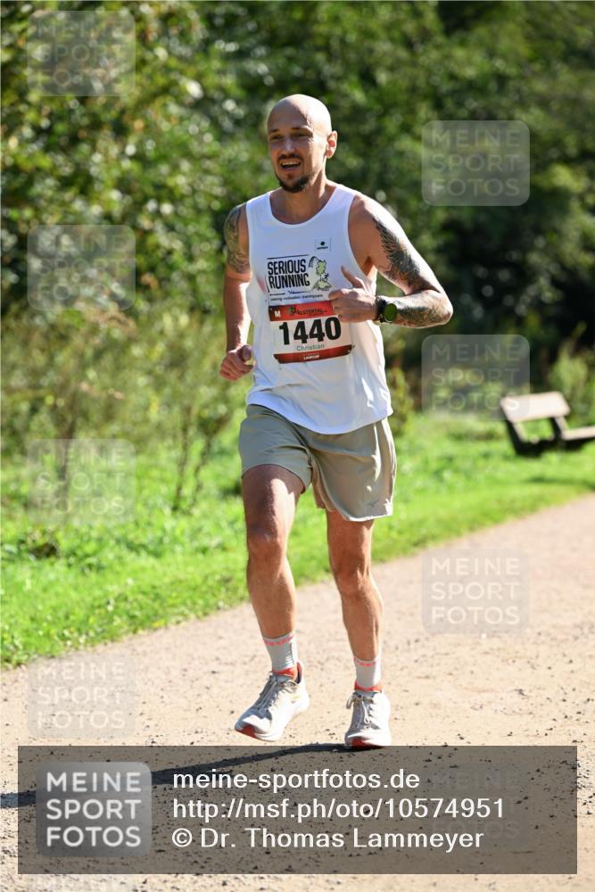 27.09.2026 - 35. Volkslauf durch das schöne Alstertal Dr. Thomas Lammeyer http://msf.ph/oto/10574951 27.09.2026 11:35:37 Laufen 1440 meine-sportfotos.de