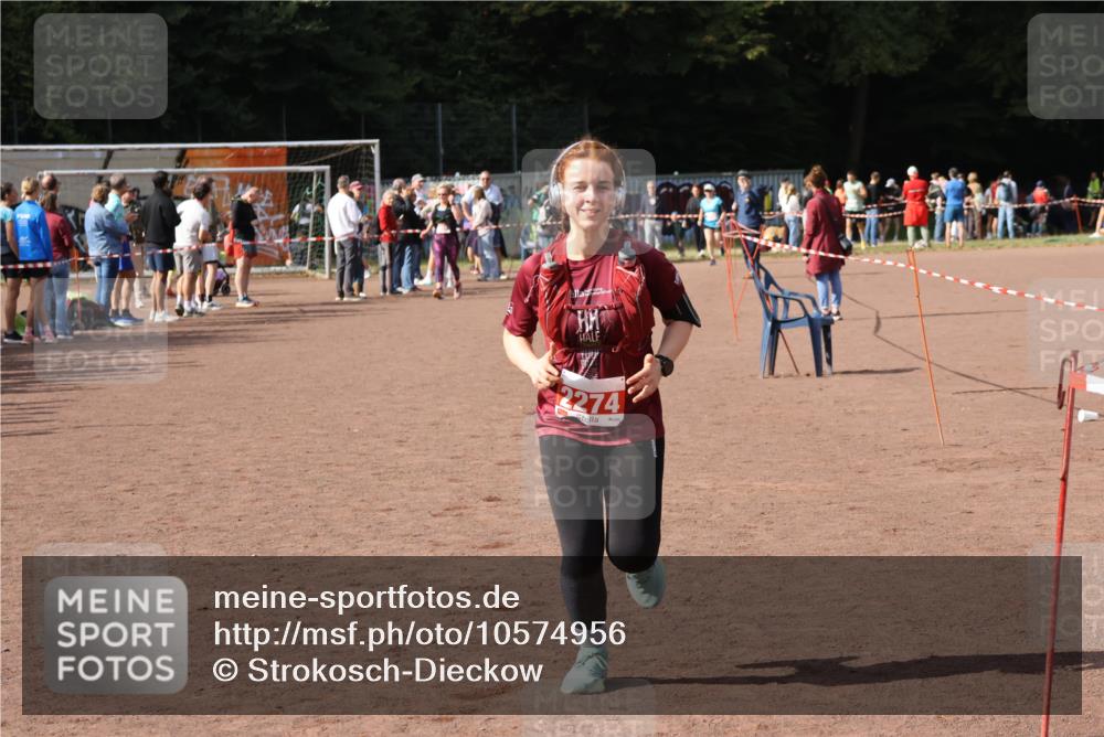 27.09.2026 - 35. Volkslauf durch das schöne Alstertal Strokosch-Dieckow http://msf.ph/oto/10574956 27.09.2026 12:29:22 Ziel 2274 meine-sportfotos.de