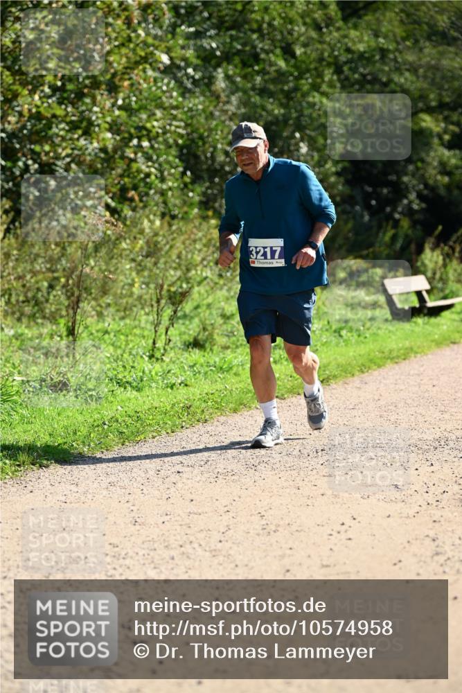 27.09.2026 - 35. Volkslauf durch das schöne Alstertal Dr. Thomas Lammeyer http://msf.ph/oto/10574958 27.09.2026 11:35:42 Laufen 3217 meine-sportfotos.de