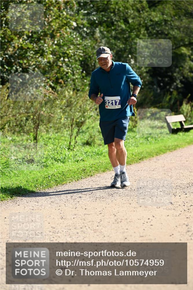 27.09.2026 - 35. Volkslauf durch das schöne Alstertal Dr. Thomas Lammeyer http://msf.ph/oto/10574959 27.09.2026 11:35:42 Laufen 3217 meine-sportfotos.de