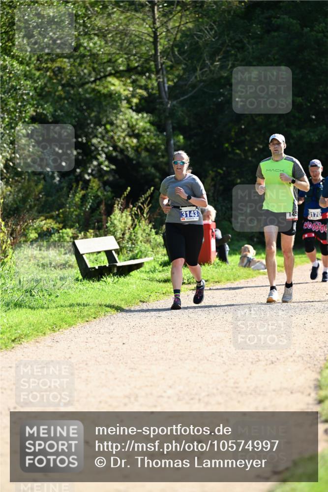 27.09.2026 - 35. Volkslauf durch das schöne Alstertal Dr. Thomas Lammeyer http://msf.ph/oto/10574997 27.09.2026 11:35:53 Laufen 3143, 145, 3170 meine-sportfotos.de