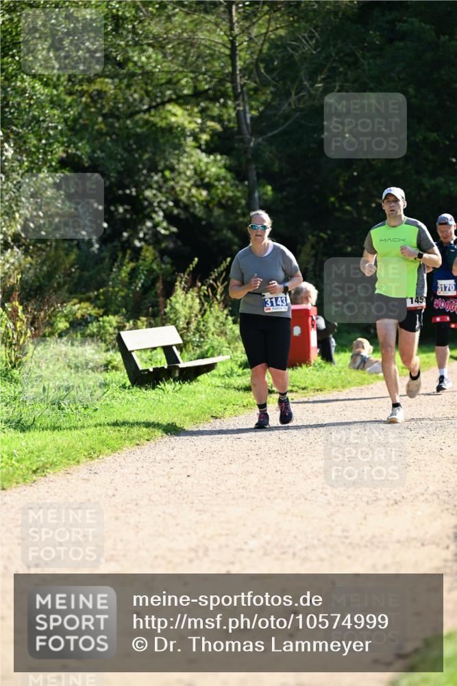 27.09.2026 - 35. Volkslauf durch das schöne Alstertal Dr. Thomas Lammeyer http://msf.ph/oto/10574999 27.09.2026 11:35:53 Laufen 3143, 1450, 3170 meine-sportfotos.de