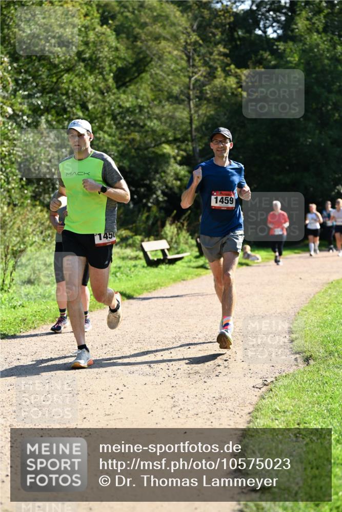 27.09.2026 - 35. Volkslauf durch das schöne Alstertal Dr. Thomas Lammeyer http://msf.ph/oto/10575023 27.09.2026 11:35:56 Laufen 1450, 1459 meine-sportfotos.de