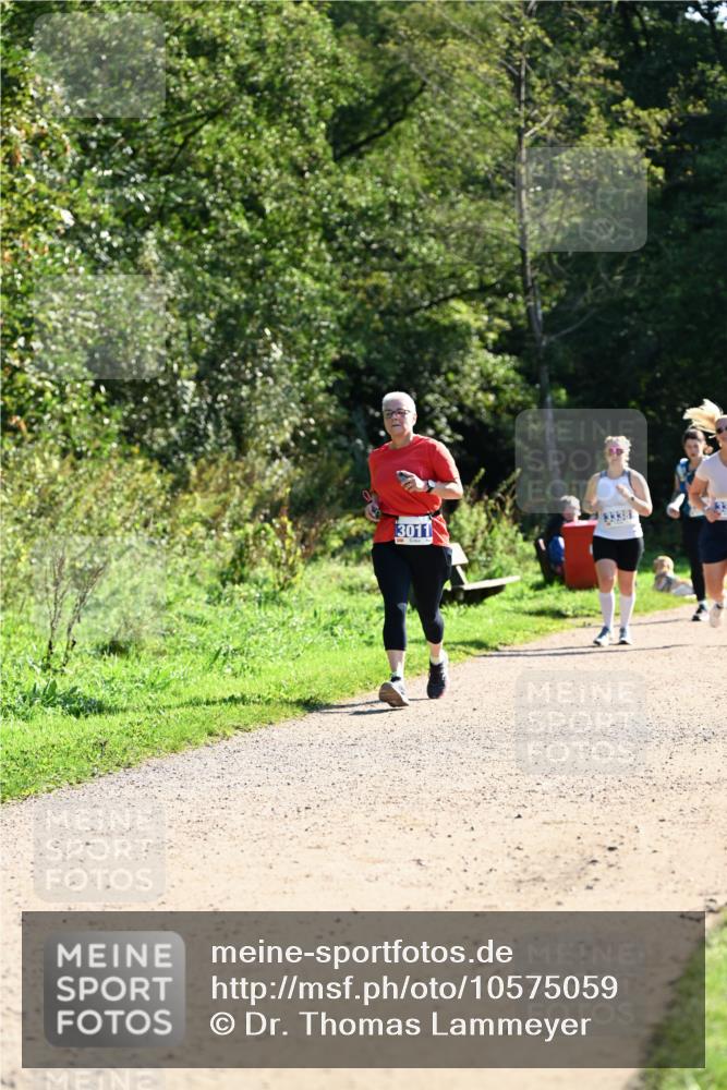 27.09.2026 - 35. Volkslauf durch das schöne Alstertal Dr. Thomas Lammeyer http://msf.ph/oto/10575059 27.09.2026 11:36:01 Laufen 3011, 3338 meine-sportfotos.de