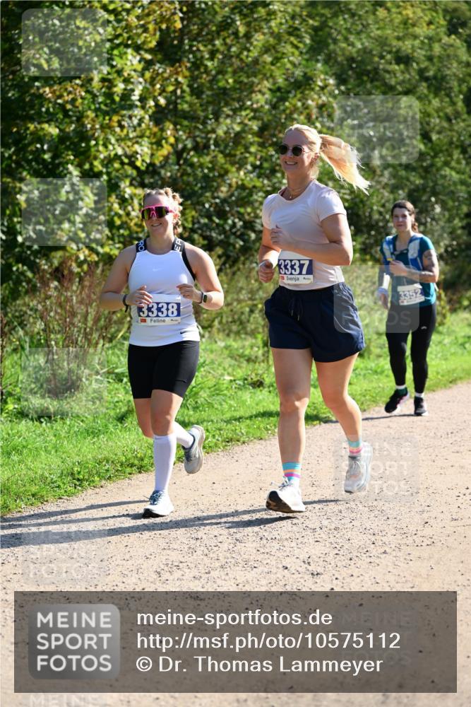 27.09.2026 - 35. Volkslauf durch das schöne Alstertal Dr. Thomas Lammeyer http://msf.ph/oto/10575112 27.09.2026 11:36:08 Laufen 3338, 3337, 3352 meine-sportfotos.de