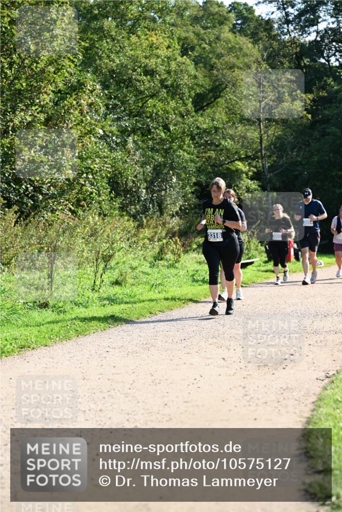 27.09.2026 - 35. Volkslauf durch das schöne Alstertal Dr. Thomas Lammeyer http://msf.ph/oto/10575127 27.09.2026 11:36:12 Laufen 3318, 3054, 3055 meine-sportfotos.de