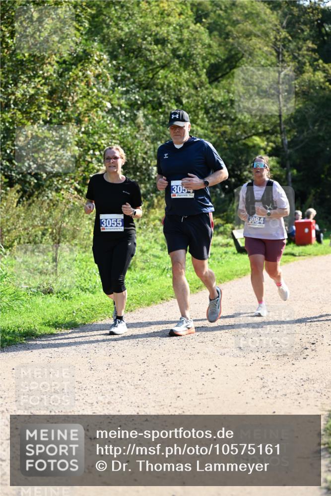 27.09.2026 - 35. Volkslauf durch das schöne Alstertal Dr. Thomas Lammeyer http://msf.ph/oto/10575161 27.09.2026 11:36:16 Laufen 3055, 3054, 3084 meine-sportfotos.de