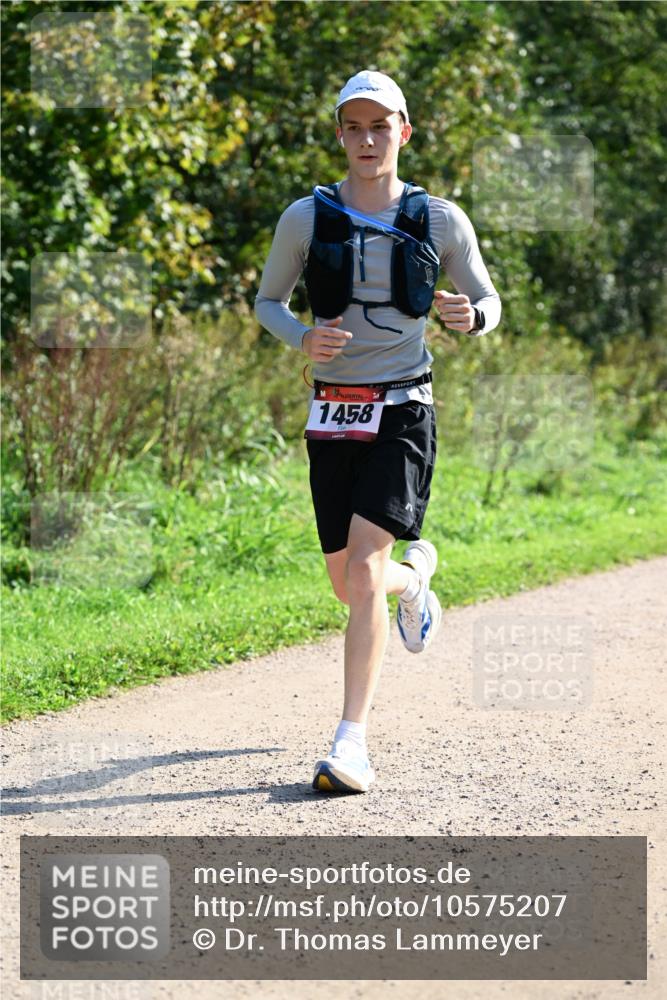 27.09.2026 - 35. Volkslauf durch das schöne Alstertal Dr. Thomas Lammeyer http://msf.ph/oto/10575207 27.09.2026 11:36:29 Laufen 1458 meine-sportfotos.de