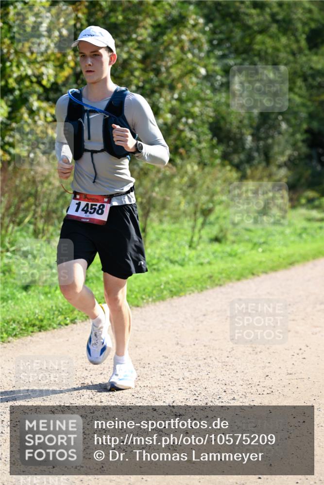 27.09.2026 - 35. Volkslauf durch das schöne Alstertal Dr. Thomas Lammeyer http://msf.ph/oto/10575209 27.09.2026 11:36:29 Laufen 1458 meine-sportfotos.de