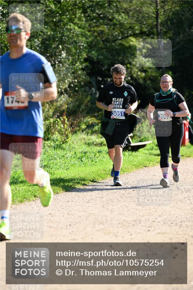 27.09.2026 - 35. Volkslauf durch das schöne Alstertal Dr. Thomas Lammeyer http://msf.ph/oto/10575254 27.09.2026 11:36:41 Laufen 1740, 3051, 3052 meine-sportfotos.de