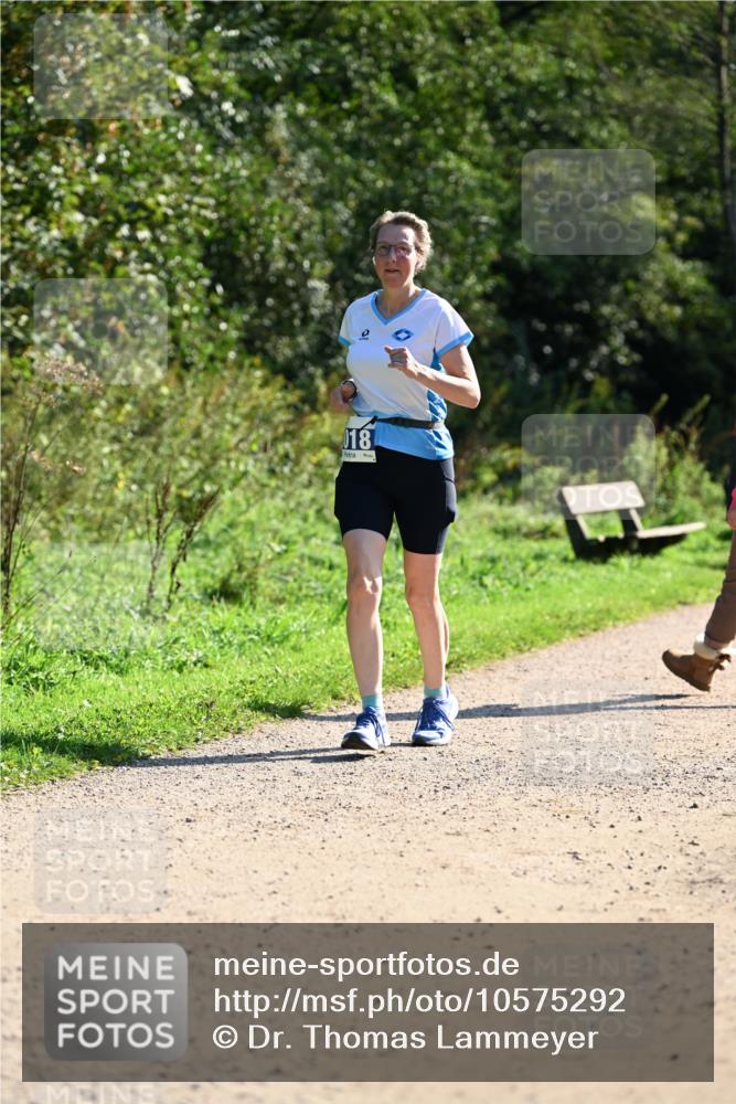 27.09.2026 - 35. Volkslauf durch das schöne Alstertal Dr. Thomas Lammeyer http://msf.ph/oto/10575292 27.09.2026 11:36:56 Laufen 018 meine-sportfotos.de