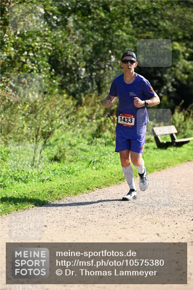 27.09.2026 - 35. Volkslauf durch das schöne Alstertal Dr. Thomas Lammeyer http://msf.ph/oto/10575380 27.09.2026 11:37:40 Laufen 1433 meine-sportfotos.de