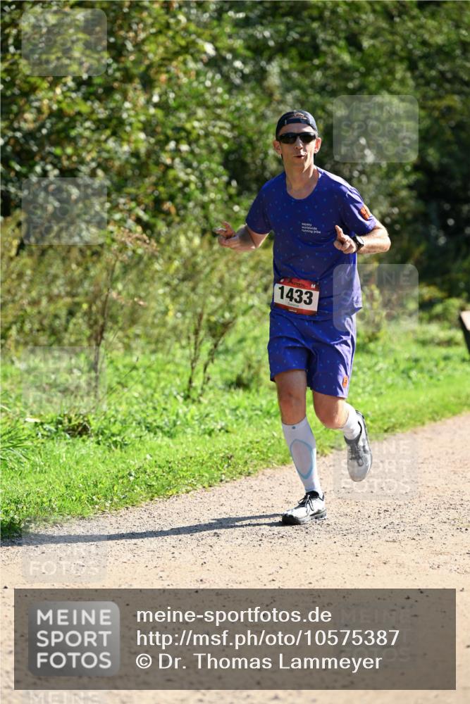 27.09.2026 - 35. Volkslauf durch das schöne Alstertal Dr. Thomas Lammeyer http://msf.ph/oto/10575387 27.09.2026 11:37:41 Laufen 1433 meine-sportfotos.de