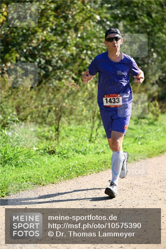 27.09.2026 - 35. Volkslauf durch das schöne Alstertal Dr. Thomas Lammeyer http://msf.ph/oto/10575390 27.09.2026 11:37:41 Laufen 1433 meine-sportfotos.de