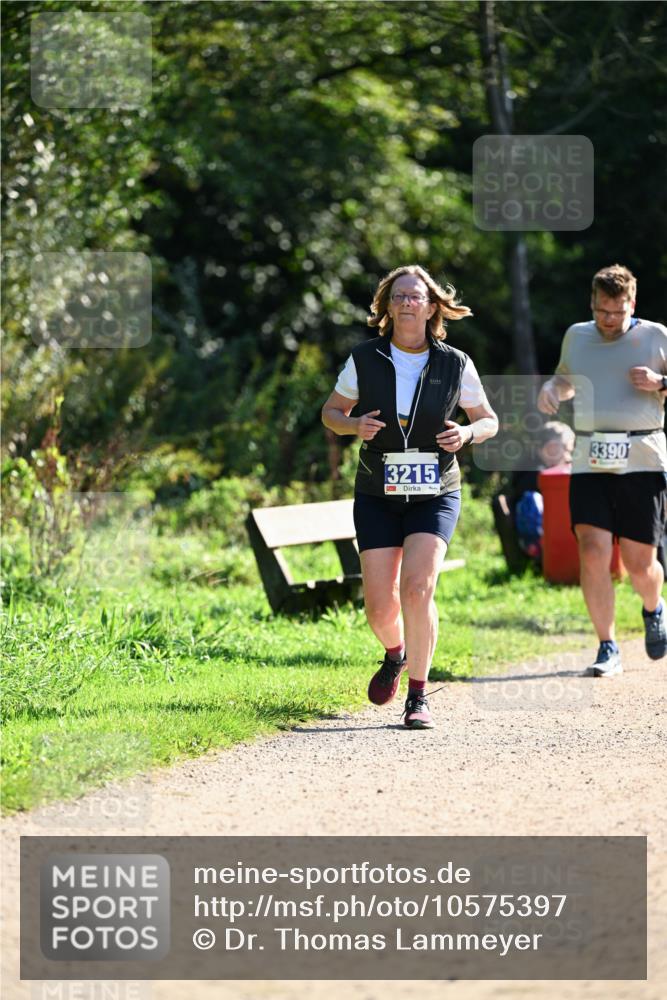 27.09.2026 - 35. Volkslauf durch das schöne Alstertal Dr. Thomas Lammeyer http://msf.ph/oto/10575397 27.09.2026 11:37:47 Laufen 3215, 3390 meine-sportfotos.de
