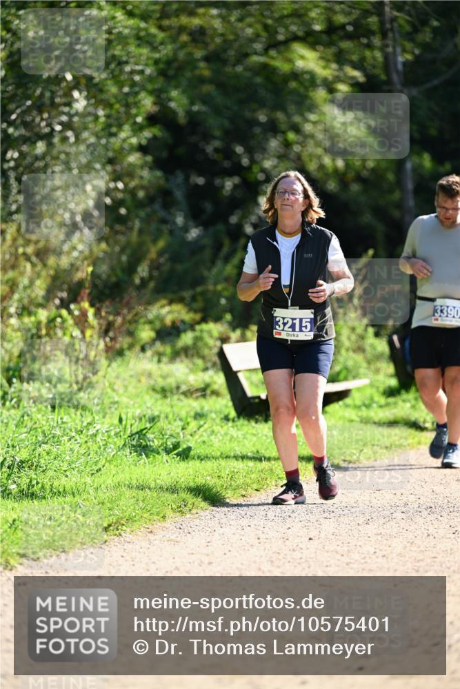 27.09.2026 - 35. Volkslauf durch das schöne Alstertal Dr. Thomas Lammeyer http://msf.ph/oto/10575401 27.09.2026 11:37:47 Laufen 3215, 3390 meine-sportfotos.de