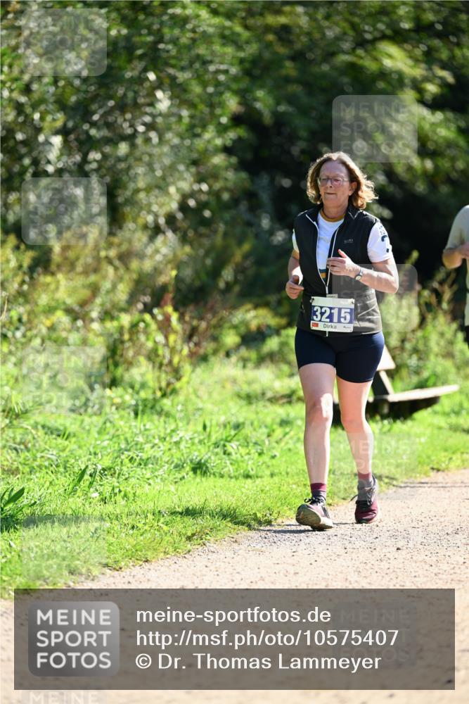 27.09.2026 - 35. Volkslauf durch das schöne Alstertal Dr. Thomas Lammeyer http://msf.ph/oto/10575407 27.09.2026 11:37:48 Laufen 3215 meine-sportfotos.de