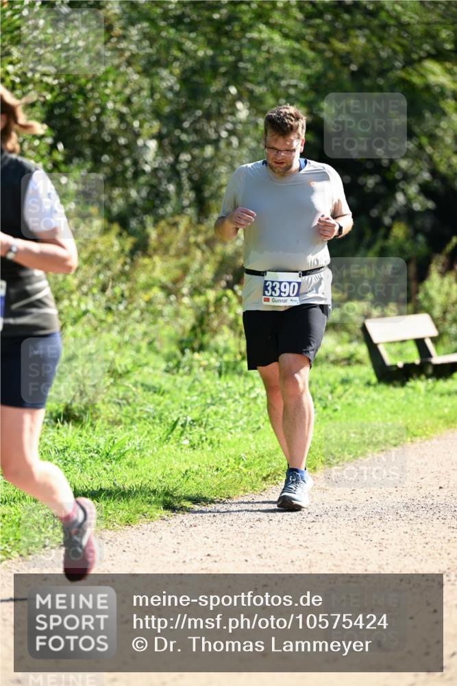 27.09.2026 - 35. Volkslauf durch das schöne Alstertal Dr. Thomas Lammeyer http://msf.ph/oto/10575424 27.09.2026 11:37:51 Laufen 3390 meine-sportfotos.de