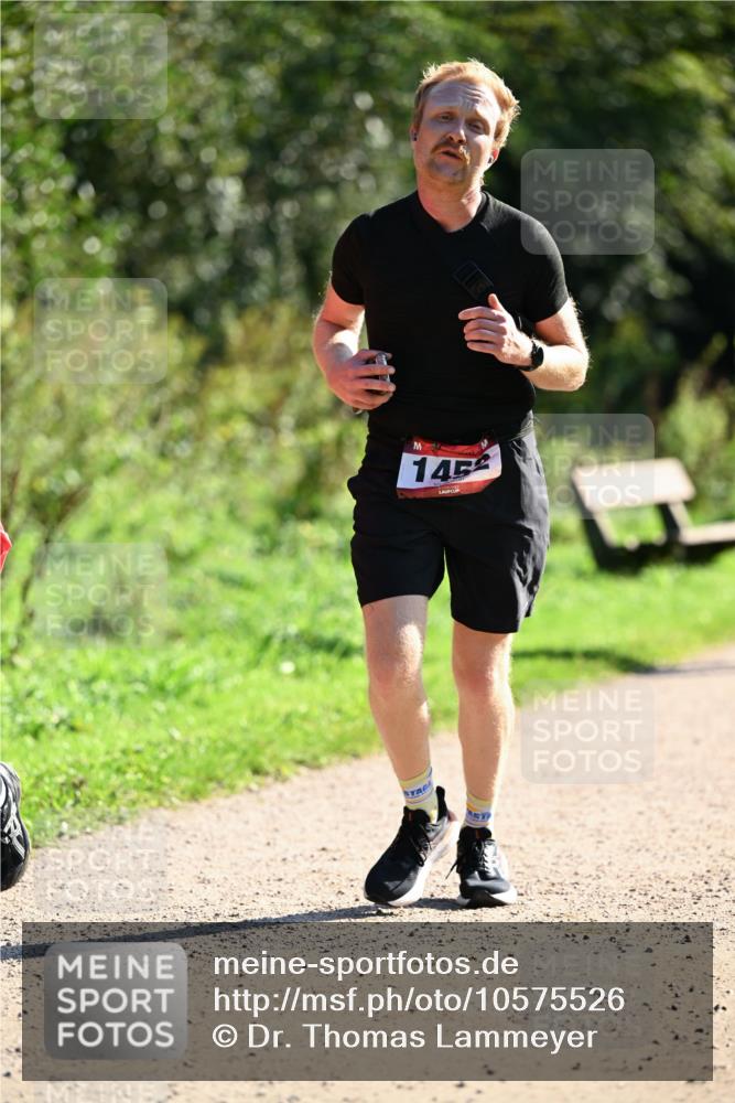 27.09.2026 - 35. Volkslauf durch das schöne Alstertal Dr. Thomas Lammeyer http://msf.ph/oto/10575526 27.09.2026 11:38:29 Laufen 145 meine-sportfotos.de