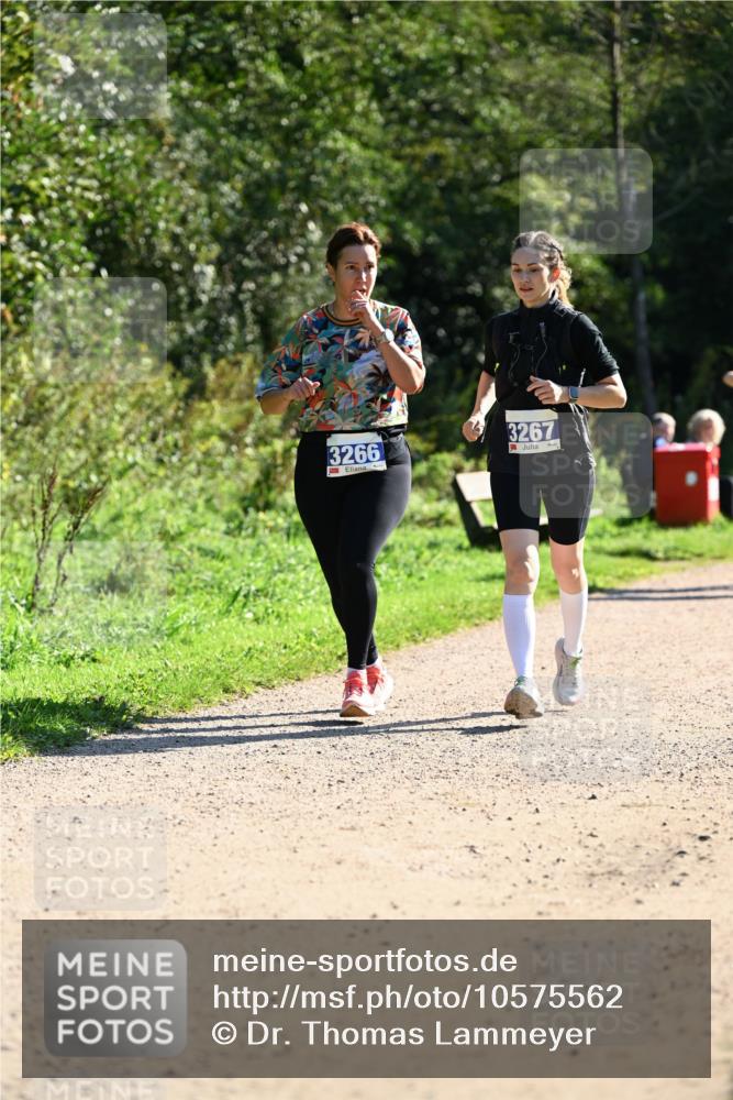 27.09.2026 - 35. Volkslauf durch das schöne Alstertal Dr. Thomas Lammeyer http://msf.ph/oto/10575562 27.09.2026 11:38:40 Laufen 3266, 3267 meine-sportfotos.de