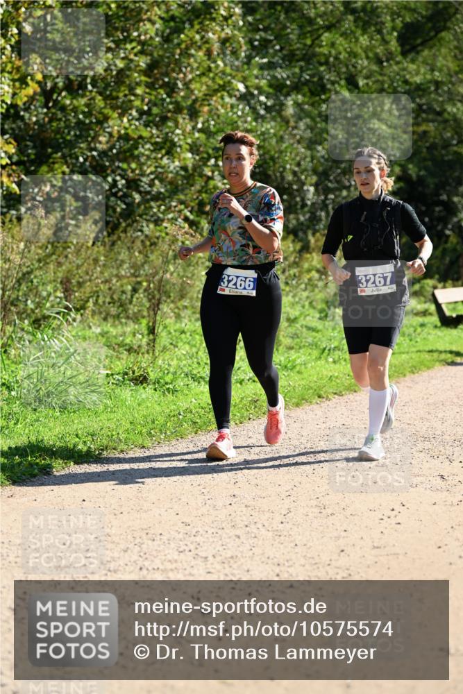 27.09.2026 - 35. Volkslauf durch das schöne Alstertal Dr. Thomas Lammeyer http://msf.ph/oto/10575574 27.09.2026 11:38:42 Laufen 3266, 3267 meine-sportfotos.de