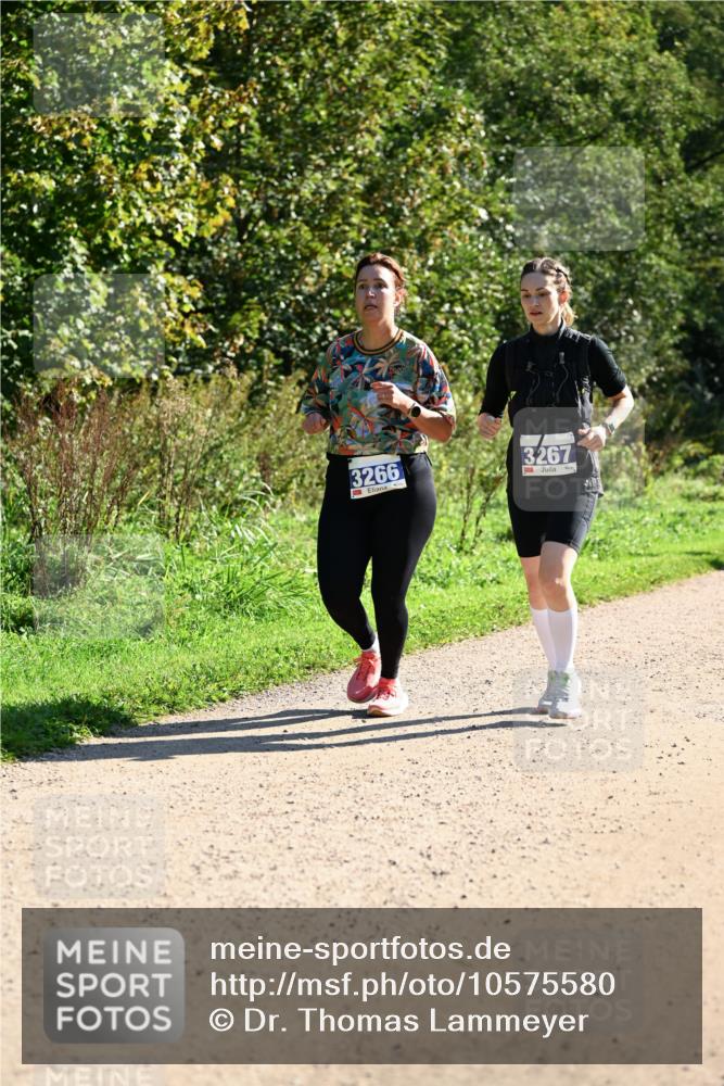 27.09.2026 - 35. Volkslauf durch das schöne Alstertal Dr. Thomas Lammeyer http://msf.ph/oto/10575580 27.09.2026 11:38:42 Laufen 3266, 3267 meine-sportfotos.de