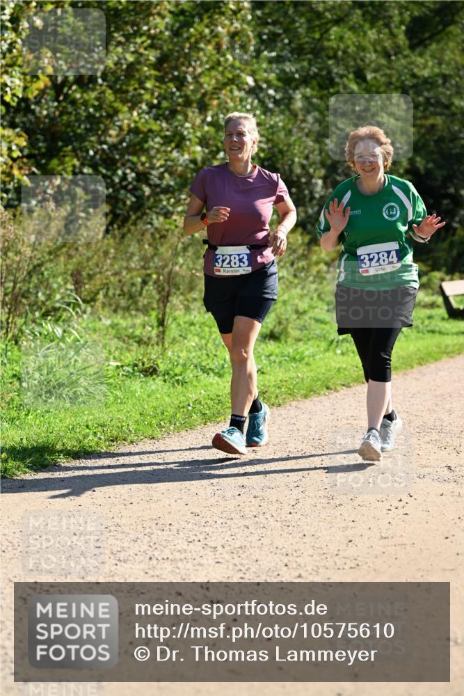 27.09.2026 - 35. Volkslauf durch das schöne Alstertal Dr. Thomas Lammeyer http://msf.ph/oto/10575610 27.09.2026 11:38:46 Laufen 3283, 3284 meine-sportfotos.de