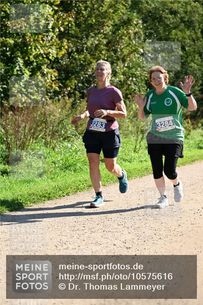 27.09.2026 - 35. Volkslauf durch das schöne Alstertal Dr. Thomas Lammeyer http://msf.ph/oto/10575616 27.09.2026 11:38:47 Laufen 3283, 3284 meine-sportfotos.de