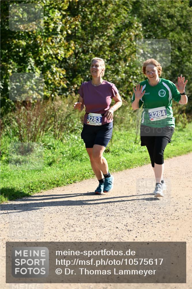 27.09.2026 - 35. Volkslauf durch das schöne Alstertal Dr. Thomas Lammeyer http://msf.ph/oto/10575617 27.09.2026 11:38:47 Laufen 3283, 3284, 72 meine-sportfotos.de
