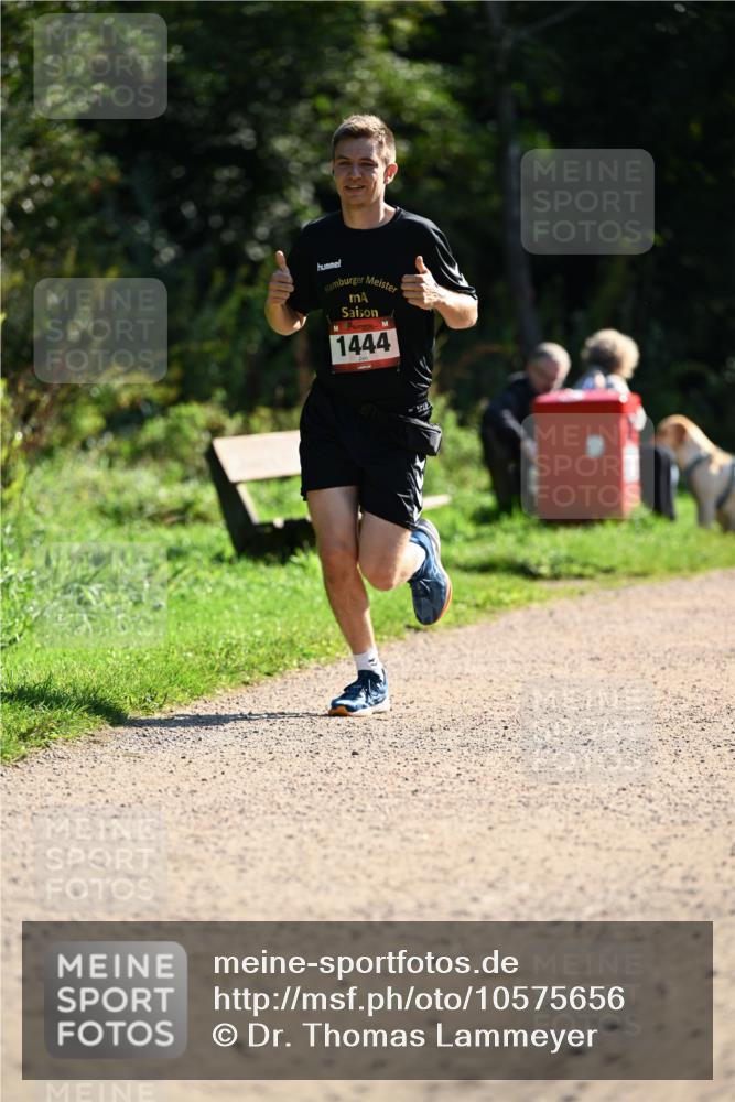 27.09.2026 - 35. Volkslauf durch das schöne Alstertal Dr. Thomas Lammeyer http://msf.ph/oto/10575656 27.09.2026 11:38:56 Laufen 1444 meine-sportfotos.de