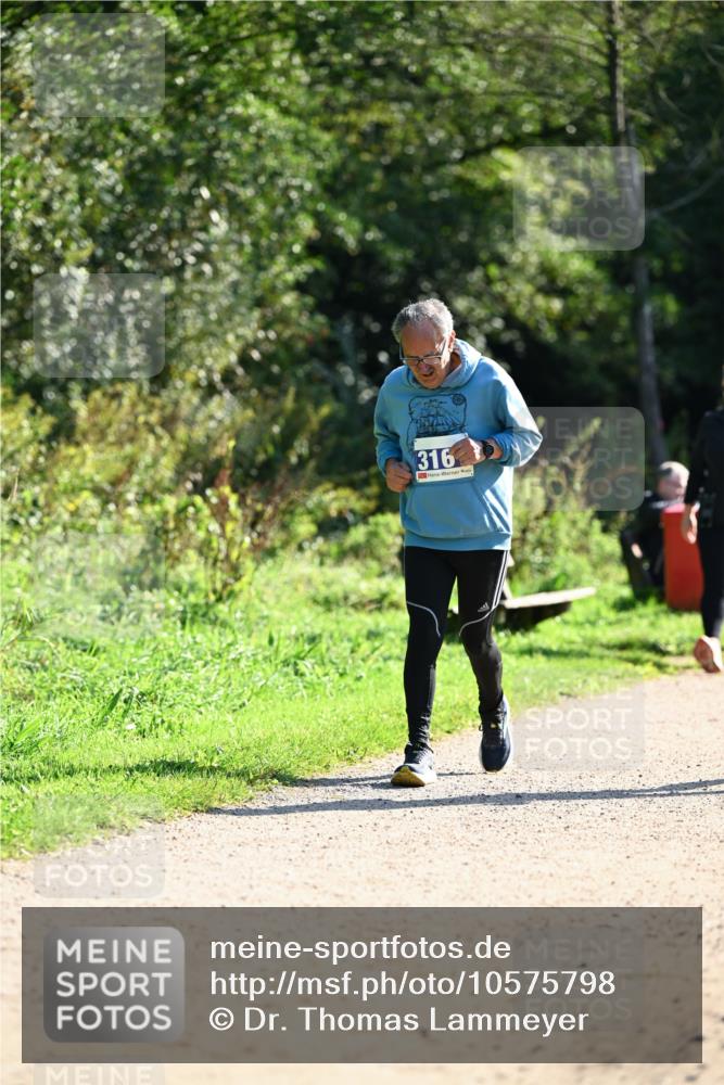 27.09.2026 - 35. Volkslauf durch das schöne Alstertal Dr. Thomas Lammeyer http://msf.ph/oto/10575798 27.09.2026 11:39:22 Laufen 316 meine-sportfotos.de