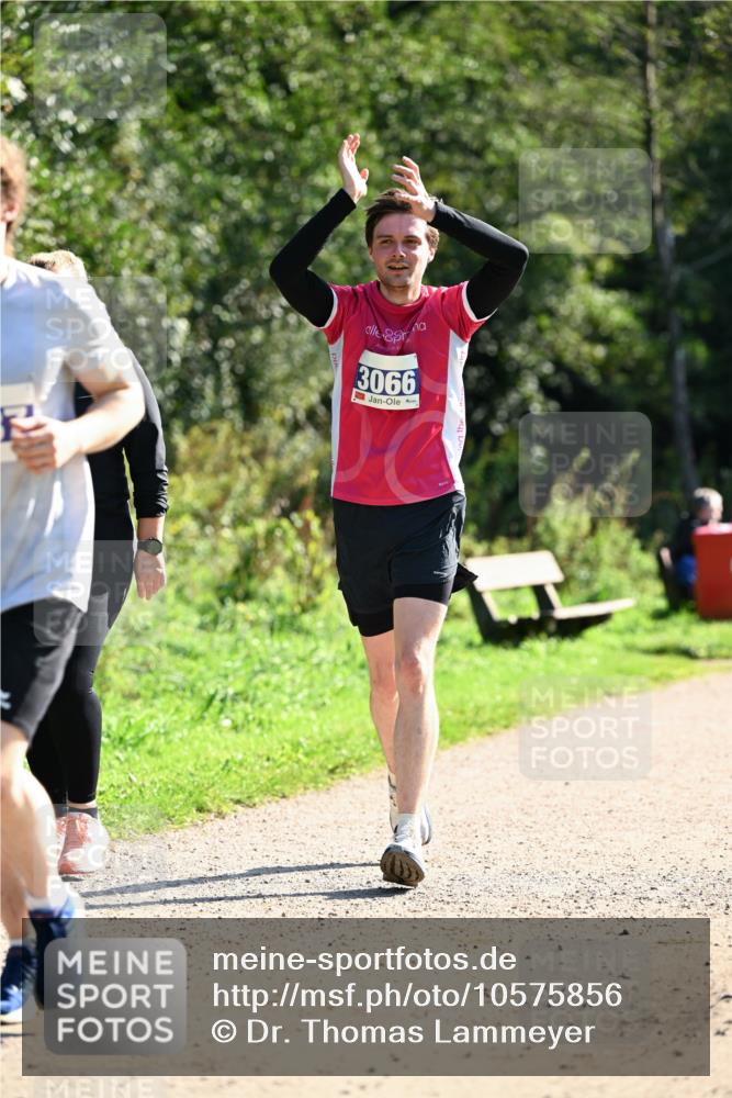 27.09.2026 - 35. Volkslauf durch das schöne Alstertal Dr. Thomas Lammeyer http://msf.ph/oto/10575856 27.09.2026 11:39:31 Laufen 3066 meine-sportfotos.de