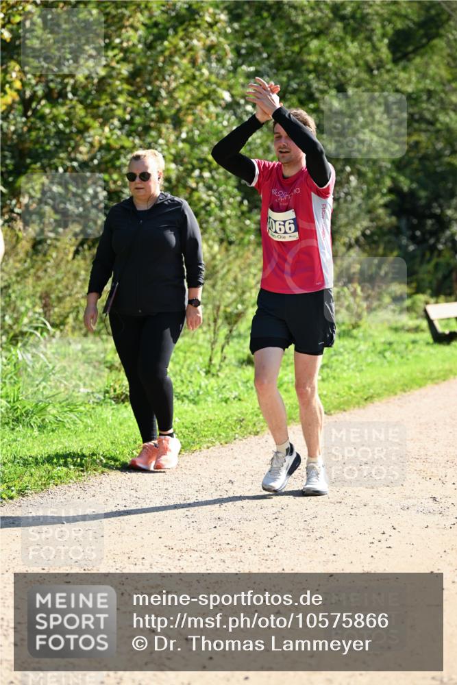 27.09.2026 - 35. Volkslauf durch das schöne Alstertal Dr. Thomas Lammeyer http://msf.ph/oto/10575866 27.09.2026 11:39:32 Laufen 066 meine-sportfotos.de