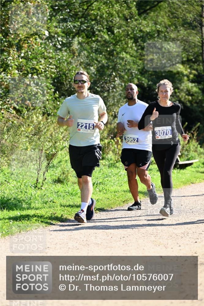 27.09.2026 - 35. Volkslauf durch das schöne Alstertal Dr. Thomas Lammeyer http://msf.ph/oto/10576007 27.09.2026 11:40:18 Laufen 2215, 3952, 3070 meine-sportfotos.de