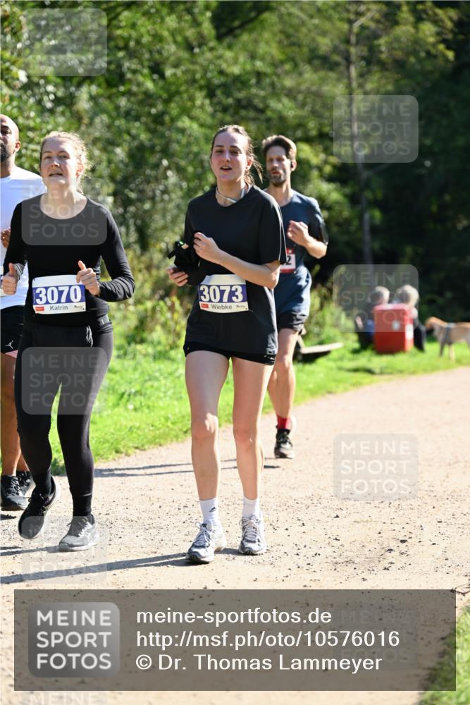 27.09.2026 - 35. Volkslauf durch das schöne Alstertal Dr. Thomas Lammeyer http://msf.ph/oto/10576016 27.09.2026 11:40:20 Laufen 3070, 3073 meine-sportfotos.de