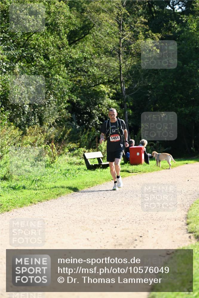 27.09.2026 - 35. Volkslauf durch das schöne Alstertal Dr. Thomas Lammeyer http://msf.ph/oto/10576049 27.09.2026 11:40:34 Laufen 1451 meine-sportfotos.de