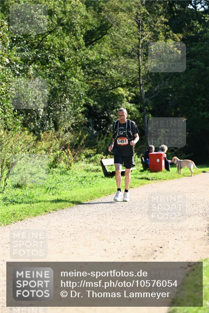 27.09.2026 - 35. Volkslauf durch das schöne Alstertal Dr. Thomas Lammeyer http://msf.ph/oto/10576054 27.09.2026 11:40:34 Laufen 1451 meine-sportfotos.de