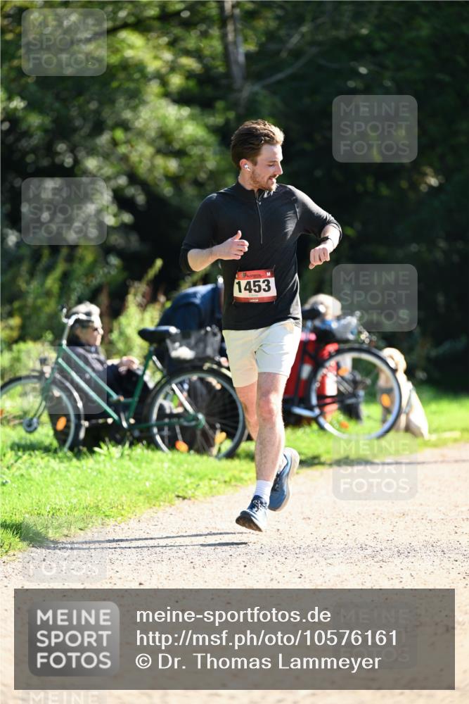 27.09.2026 - 35. Volkslauf durch das schöne Alstertal Dr. Thomas Lammeyer http://msf.ph/oto/10576161 27.09.2026 11:41:27 Laufen 1453 meine-sportfotos.de