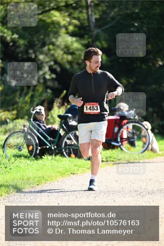 27.09.2026 - 35. Volkslauf durch das schöne Alstertal Dr. Thomas Lammeyer http://msf.ph/oto/10576163 27.09.2026 11:41:27 Laufen 1453 meine-sportfotos.de