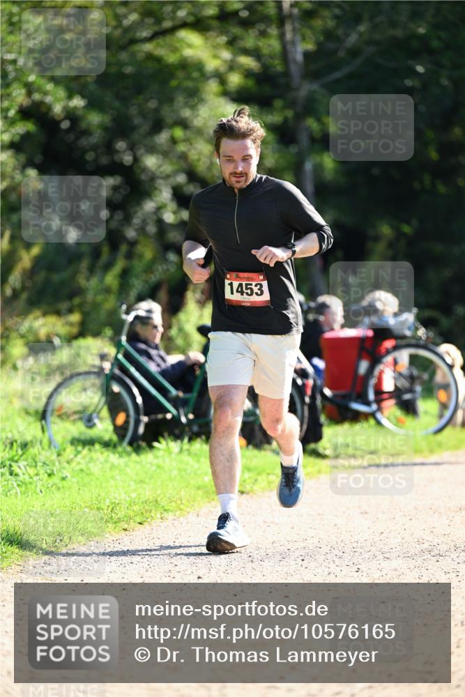 27.09.2026 - 35. Volkslauf durch das schöne Alstertal Dr. Thomas Lammeyer http://msf.ph/oto/10576165 27.09.2026 11:41:27 Laufen 1453 meine-sportfotos.de