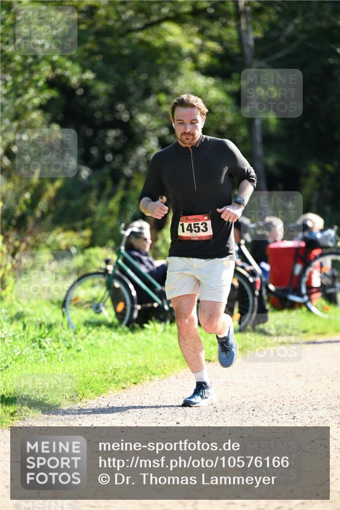 27.09.2026 - 35. Volkslauf durch das schöne Alstertal Dr. Thomas Lammeyer http://msf.ph/oto/10576166 27.09.2026 11:41:27 Laufen 1453 meine-sportfotos.de