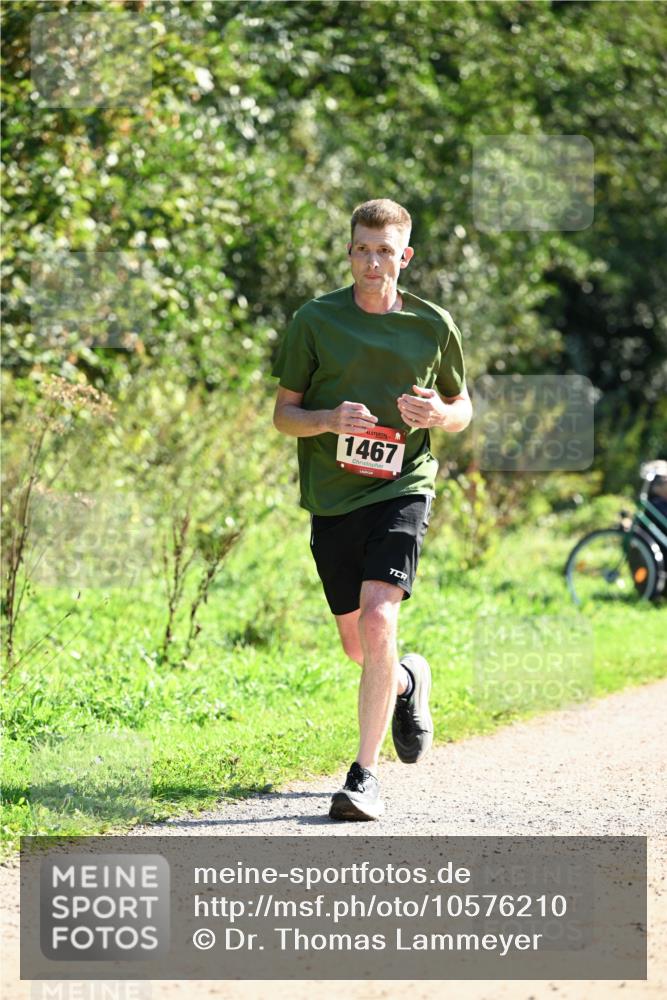 27.09.2026 - 35. Volkslauf durch das schöne Alstertal Dr. Thomas Lammeyer http://msf.ph/oto/10576210 27.09.2026 11:41:46 Laufen 1467 meine-sportfotos.de